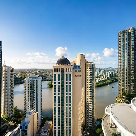 Metropolitan Luxe Balcony With Skyline Views Apartment Brisbane