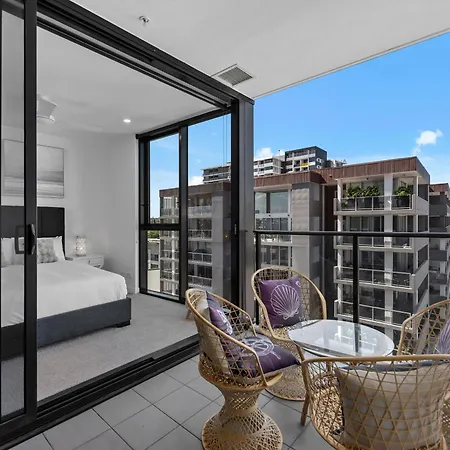 Cozy Hamilton With Brisbane's Rooftop Pool Apartment Brisbane