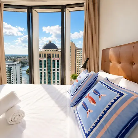 Apartment Metropolitan Luxe Balcony With Skyline Views Brisbane