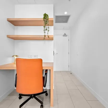 The Valley 1br Sofa Bed Parking Pool And Gym Brisbane