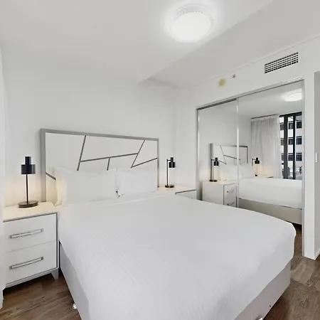 2 Bedroom River View In Cbd Apartment Brisbane