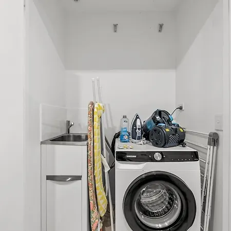 Luxury South Retreat With Pool & Parking * Brisbane
