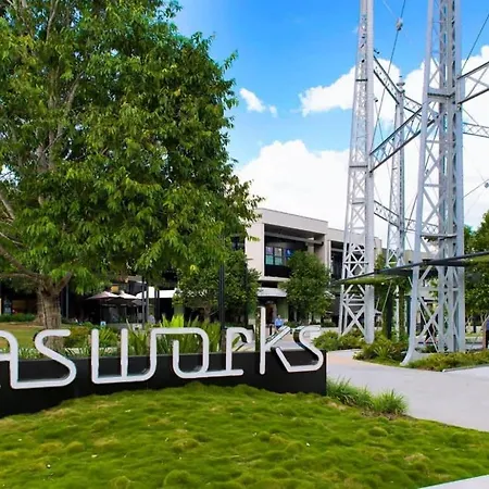 Point Peninsula - 2bed-2bath-car-pool - Teneriffe * Brisbane