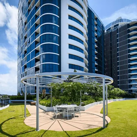 Cozy Hamilton With Brisbane's Rooftop Pool Apartment Brisbane