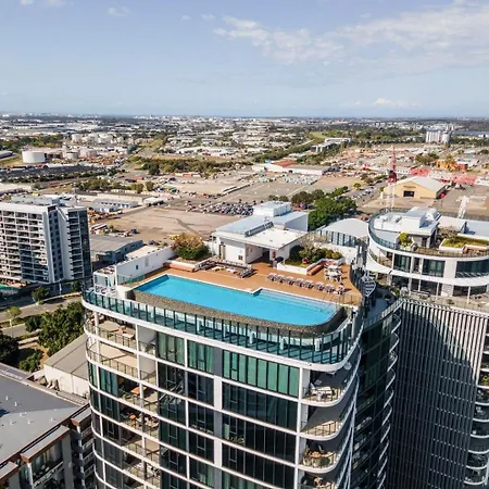 Cozy Hamilton With Brisbane's Rooftop Pool Apartment *