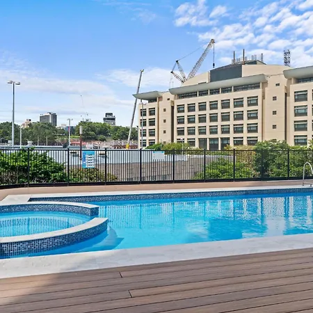 Apartment Park Regis North Quay *