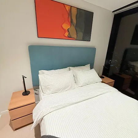 Skytower Level 68&amazing River Views&pet Friendly Apartment