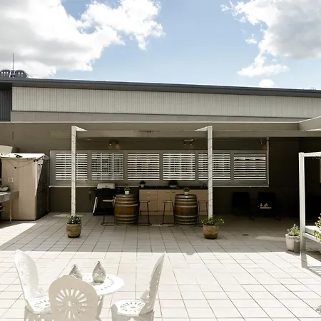 South Bank 2br With Huge Balcony & Pool * Brisbane