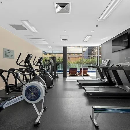 Bright & Cozy 2br With Pool, Gym, Wifi & Parking Apartment *