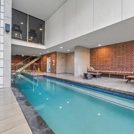 The Valley 1br Sofa Bed Parking Pool And Gym *