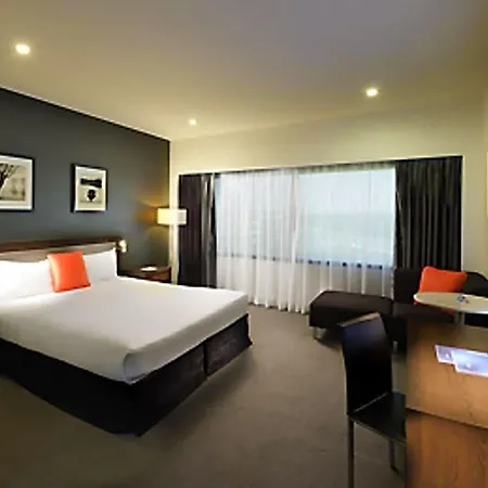 Novotel Airport 5*