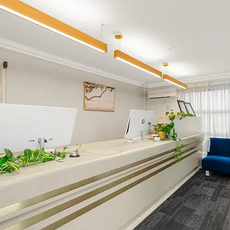 Sunnybank Star 4*
