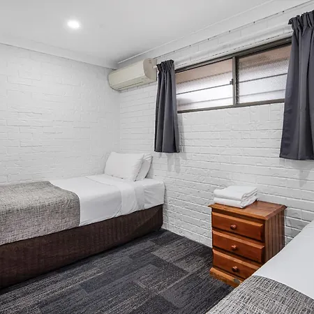 Sunnybank Star 4*