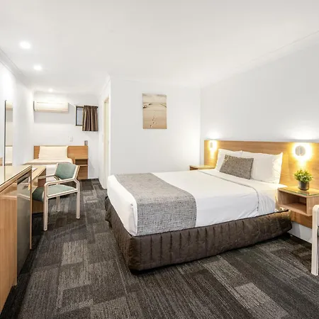 Sunnybank Star 4*
