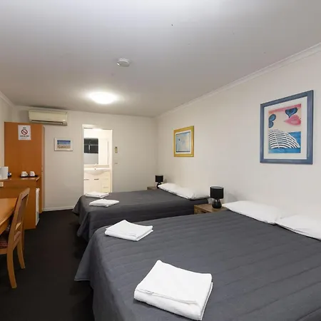 Motel Queensport Hotel 4*