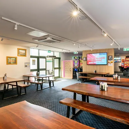 Queensport Hotel Brisbane