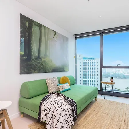 Kozyguru | Brisbane Cbd 2 Bed | Skytower Apartment