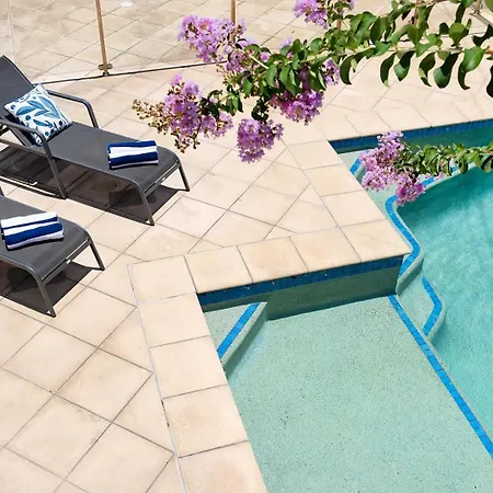 Pet-friendly Haven: Fast Wi-fi & Netflix Holiday home