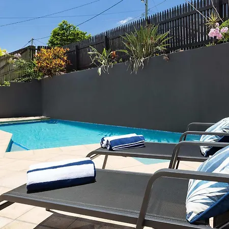 Holiday home Pet-friendly Haven: Fast Wi-fi & Netflix *
