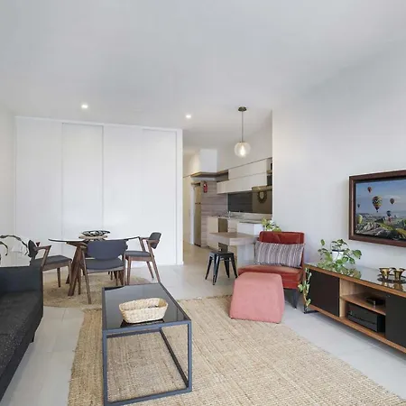 Sunny 1b In Heart Of South Bris By Custom Hosting Apartment Brisbane