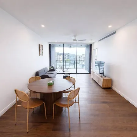 2br Sunlit W Balcony And Parking In West End * Brisbane