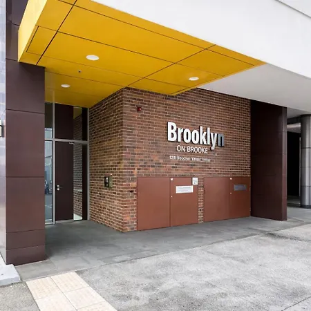 128 Brookes Street Apartment *