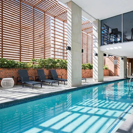 128 Brookes Street Apartment *