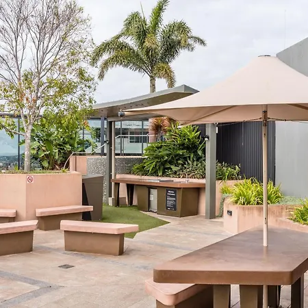 Modern South Bank 2br Walk To Goma And Cbd *