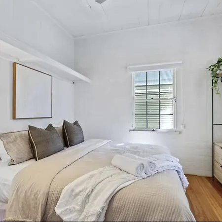 New And Pool Holiday home Brisbane