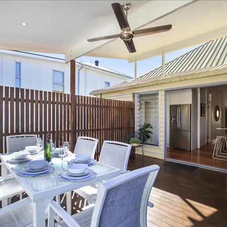 New And Pool Holiday home *