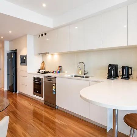 Skytower Apartment *