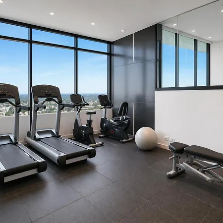 Skytower Apartment *
