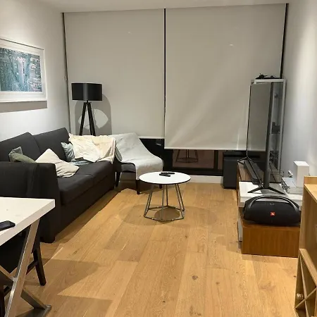 Fully Furnished Luxury Fortitude Valley * Brisbane