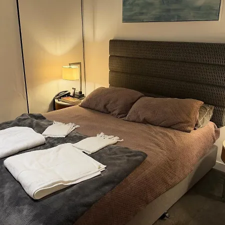 Fully Furnished Luxury Fortitude Valley