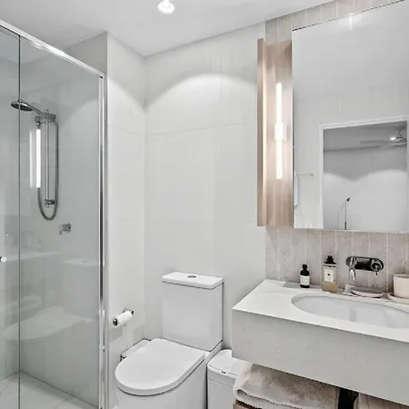 Queen's Wharf Apartment