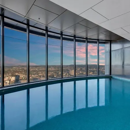 Brisbane's Highest Rated 3 Bedroom Luxury Above The 61st Floor- Incredible Views In Skytower, Brisbane's Tallest Building -complimentary Wifi, Drinks, Snacks & Streaming Access Apartment Brisbane