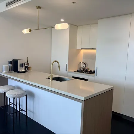 Horizon By Courtney Rogers - 2 Bedroom With Skyline Views, Parking, Heated Infinity Pool, Fitness Centre Apartment