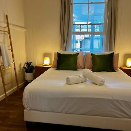 Paddington Springs - Pool & Pet Friendly House Holiday home