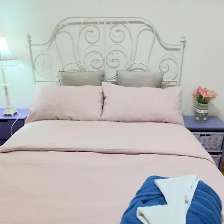 Guest house Vista Air Conditioned Dream Castle Youth *
