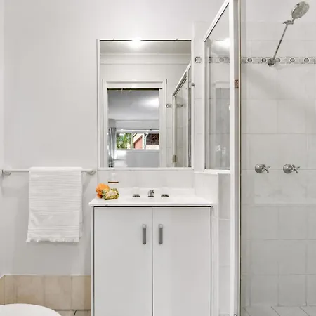 Holiday home Spacious 3br W Parking In Sunnybank - Relax & Unwind