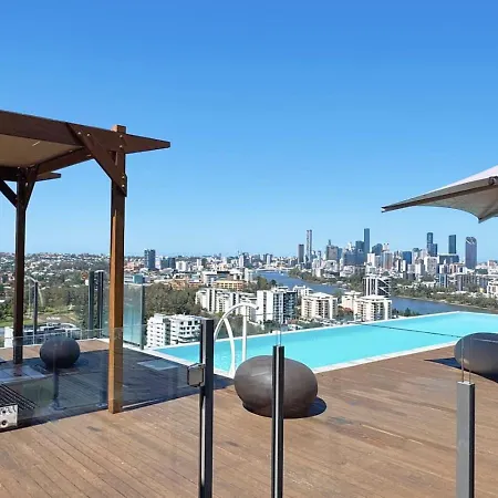Amazing Views 2bd 2ba Homey Toowong Abode Pool M29 Apartment *