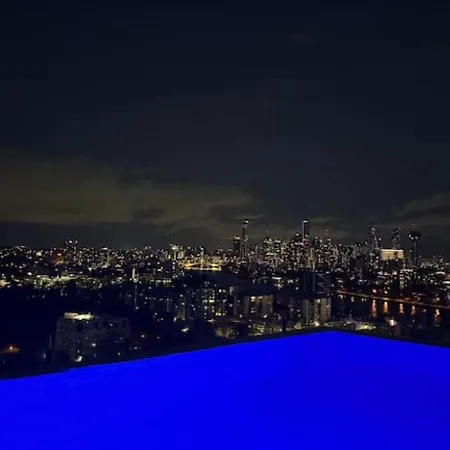 Amazing Views 2bd 2ba Homey Toowong Abode Pool M29