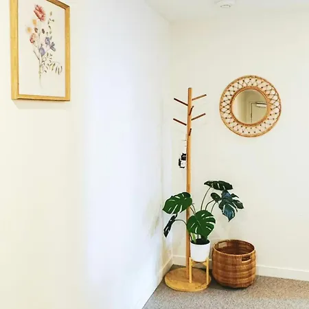 Amazing Views 2bd 2ba Homey Toowong Abode Pool M29