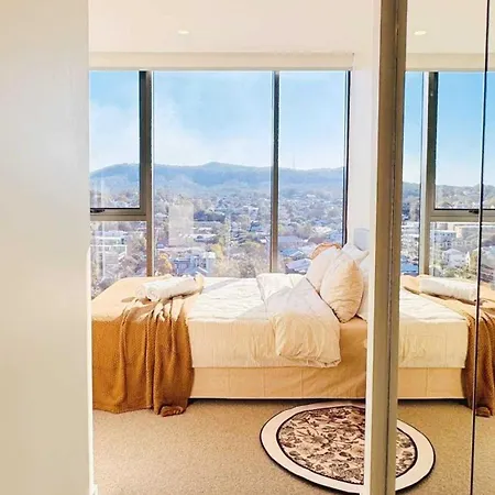 Amazing Views 2bd 2ba Homey Toowong Abode Pool M29