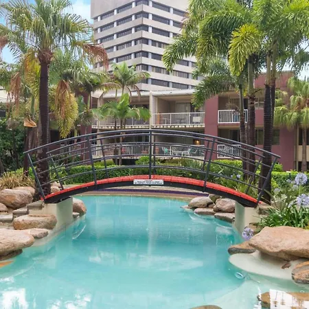 Apartment Style 2br With Views, Balcony & Car Park Brisbane