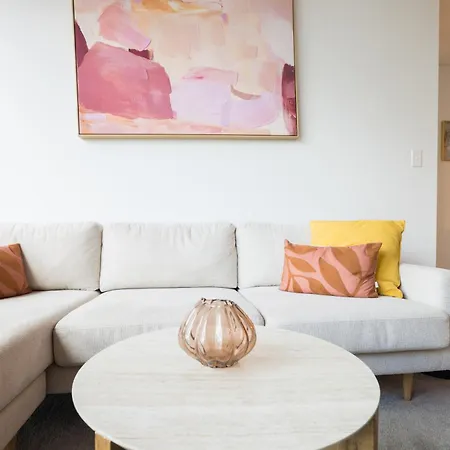 Heart Of Brisbane - Skytower Cbd Getaway - Level 40 Pool & Gym - Walk Everywhere *