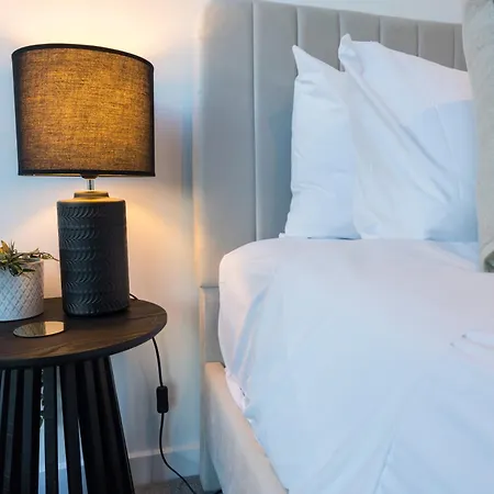 Heart Of Brisbane - Skytower Cbd Getaway - Level 40 Pool & Gym - Walk Everywhere * Brisbane