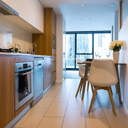 Apartment Heart Of Brisbane - Skytower Cbd Getaway - Level 40 Pool & Gym - Walk Everywhere *
