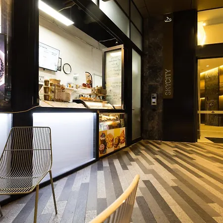 Apartment Heart Of Brisbane - Skytower Cbd Getaway - Level 40 Pool & Gym - Walk Everywhere