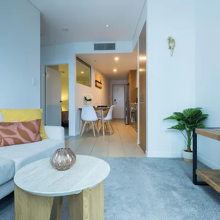 Apartment Heart Of Brisbane - Skytower Cbd Getaway - Level 40 Pool & Gym - Walk Everywhere *